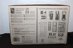 AMT® 1:25 Model Kit: 2005 Chrysler® 300C™ Sedan Car – Skill Level 2 – Open Box