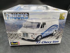🚦😎REVELL TRUCKS ’77 CHEVY VAN MODEL KIT New Sealed 1977 1:24 85-7221😎🚦READ