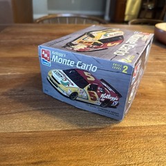 AMT / ERTL 8187. 1/25 Scale Kellogg’s Monte Carlo – Factory Sealed Contents