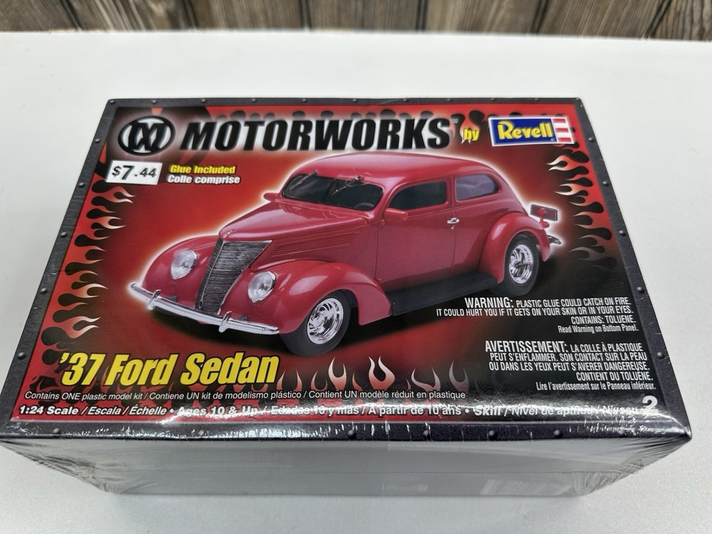 Motorworks By Revell 1937 Ford Sedan 1:24 Scaled Model Kit Sealed In Plastic