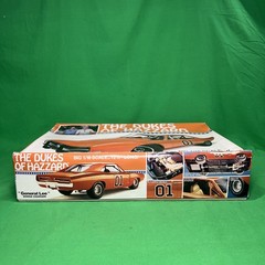 The Dukes Of Hazard General Lee model kit 1/16 New Kit With Open Box