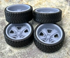 1/24 Scale: 24-Inch “Schott SS” Wheels And Tires; Resin;1/25