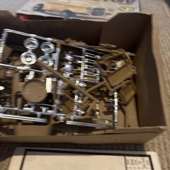 Vintage AMT ERTL ’32 FORD ROADSTER 2 IN 1 MODEL KIT Partially Started