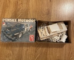 Vintage 1970’s Model Car Kit Lot of 8 Revell AMT Testors 1:25 1/25 1 sealed EXC