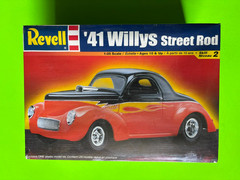 1941 WILLYS STREET ROD MODEL KIT REVELL 1/25 SCALE BRAND NEW SEALED COOL LOOK!!