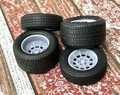 1/24 Scale: 15-inch “Amer. Racing Vector” Resin Wheels W/ Wide Rear Tires￼