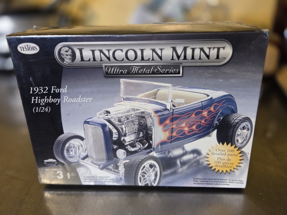 Testors Lincoln Mint 1932 Ford Highboy Roadster 1:24 Metal Kit 7121 Sealed