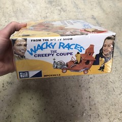 Wacky Races – Creepy Coupe 1:32 Scale Snap Together Model Kit 936 2002 Fast Ship