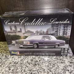 REVELL CUSTOM CADILLAC LOWRIDER “NEW”