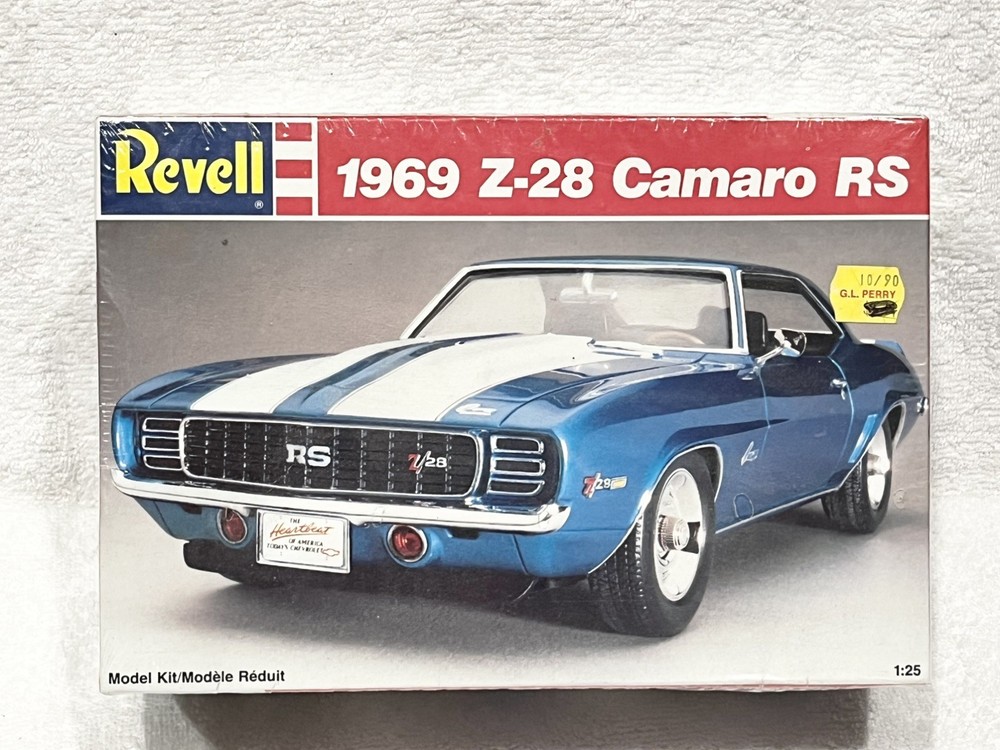 💥💥REVELL 1969 Z-28 CAMARO RS FACTORY SEALED MOLDED IN BLUE 1/25 SCALE💥💥 READ