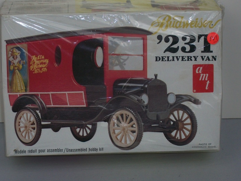 AMT 1/25 Scale Budweiser ’23T Delivery Van – Factory Sealed