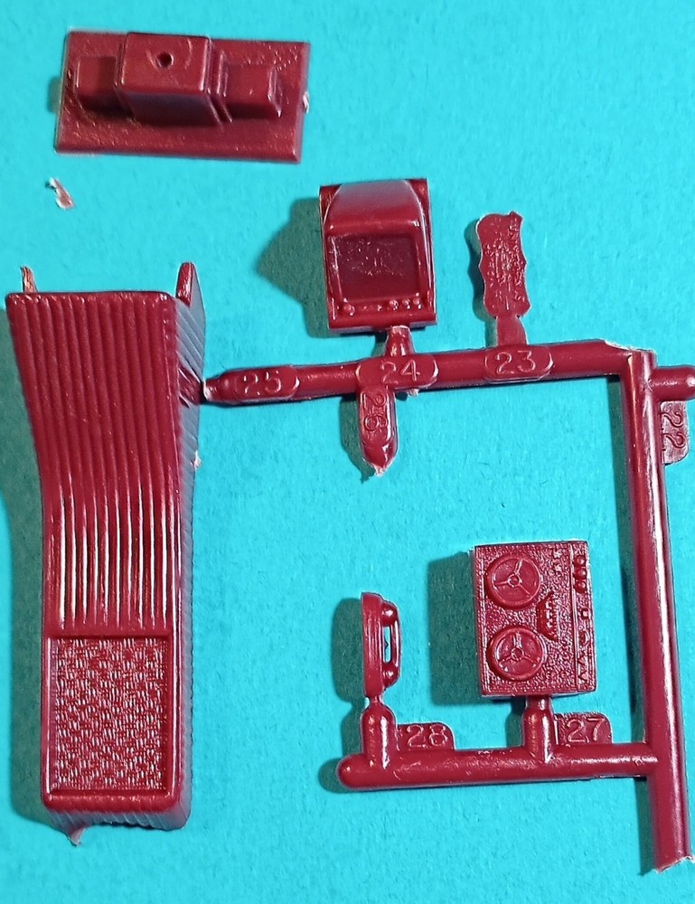 🔥49 MERCURY COUPE – CUSTOM CONSOLE AND SHIFTER AMT 2252 MODEL KIT PARTS LOT🔥