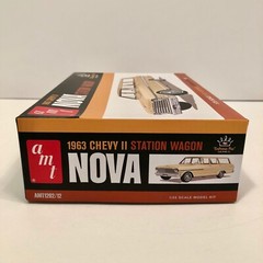 AMT 1:25 1963 Chevy II Nova Station Wagon Model Car Kit #1202/12