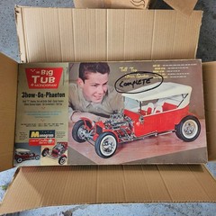 Vintage Monogram Big Tub Show-Go-Phaeton 1/8 Scale Ford T Hot Rod Model Kit