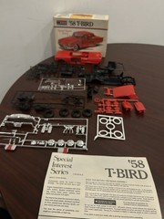 Monogram ’58 T-Bird Special Interest Series 2 Kit 1/24 Scale