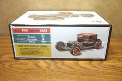 AMT 1925 FORD MODEL T 1/25 SCALE MODEL KIT … build 2 complete cars