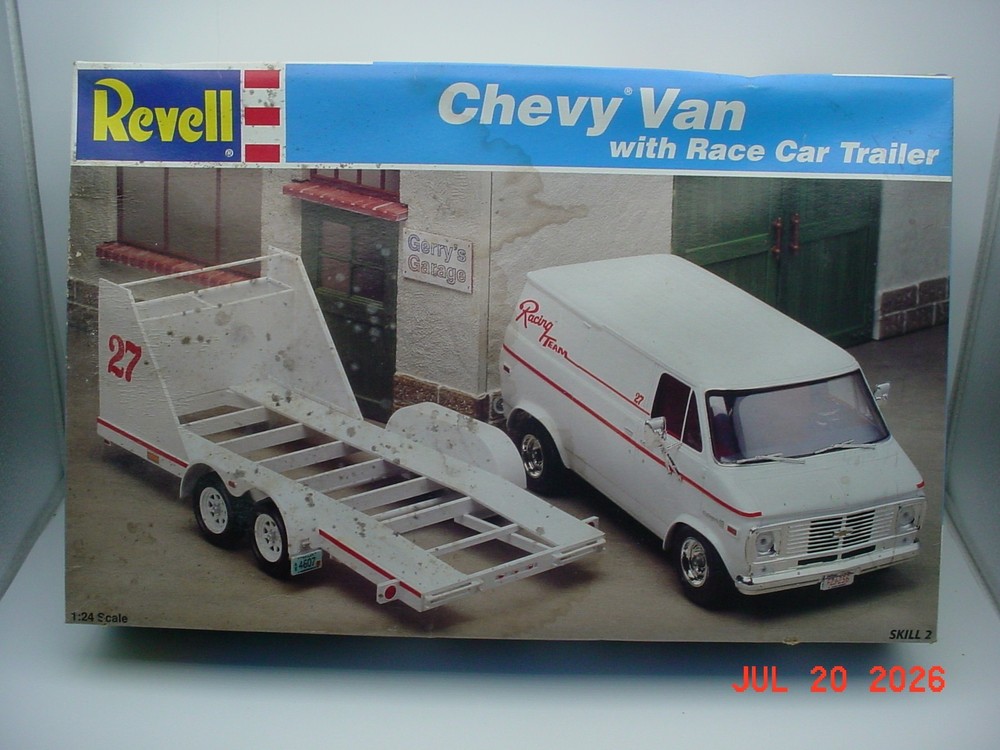 Revell Chevy Van W/Race Car Trailer 1/24 Model Kit UPRM