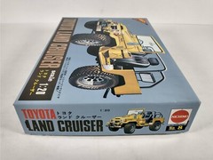 Toyota Land Cruiser 4×4 4 Wheel Drive Nichimo 1:20 Model Kit Sealed Parts Bags