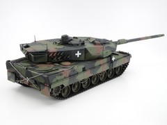 Tamiya 25207 1/35 Scale Limited Product Ukrainian Army Leopard 2A6