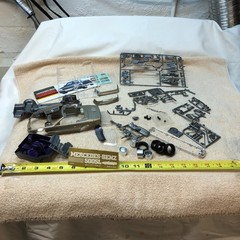 VINTAGE 1990 TAMIYA MERCEDES-BENZ 500 SL PLASTIC MODEL KIT 1:24 SCALE – JAPAN