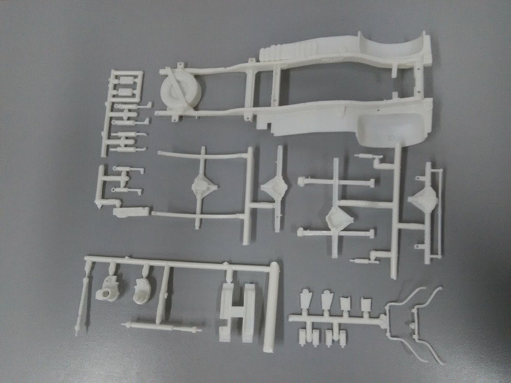 1978-87 GMC Chevy 4×4 Pickup Truck Fall Guy 1/25 frame chassis axle rear end