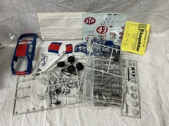 1990 Amt Ertl 43 Richard Petty STP Grand Prix Pontiac 1:25 Model Kit 6728