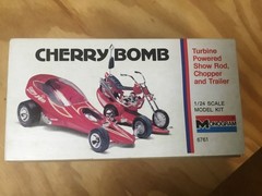 Monogran 1/24 Cherry Bomb Custom Rod model kit
