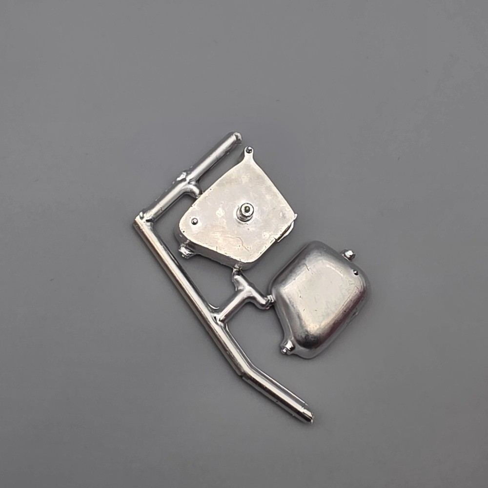 Revell H-1230 Triumph Custom Show Bike Parts Kit Bash Chrome Oil Tank