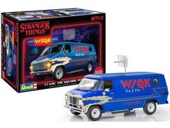 LEVEL 3 MODEL KIT 1977 GMC WSQK SQUAWK VAN STRANGER THINGS 1/25 BY REVELL 14578