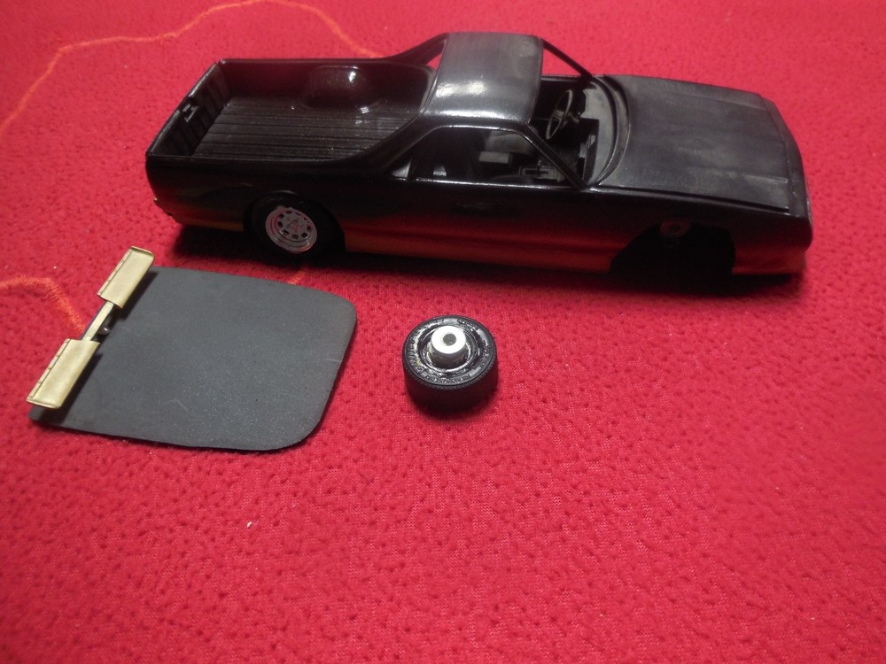 Vintage MPC 1:25 1986 Chevrolet El Camino built model kit junkyard parts
