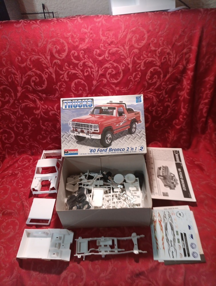 M18d Monogram Complete Trucks 1980 ’80 Ford Bronco 2 ‘n 1 85-7214 Sealed 1:24