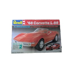 Revell 7159 1/25 All American Muscle Car ’68 Chevy Corvette L-88 Model Kit