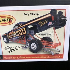 ATLANTIS M2204 TOM DANIEL SON OF TROUBLEMAKER MODEL KIT-NIB-1:24 SCALE