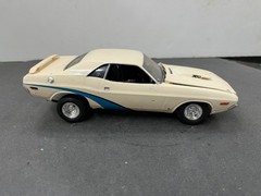 C11 Dodge Challenger Street Machine built model Car Vintage McM 1/24