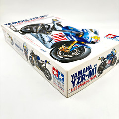 Tamiya 1/12 Full-View Full View Yamaha Yzr-M1 09 Fiat Team Model Kit Unassembled