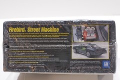 REVELL MOTORWORKS 1979 FIREBIRD STREET MACHINE SCALE 1:25 MODEL KIT NEW 85-0807