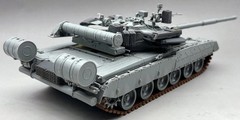 Amusing Hobby AH 35A068 1/35 T-80UM-2 Russian Main Battle Tank Brand New