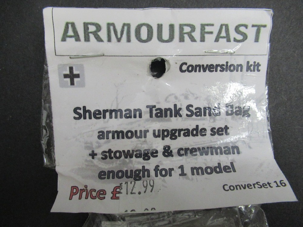 Armourfast conversion set #2 sandbag armor, stowage and crewman 1/72 scale