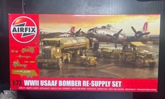 Airfix A06304 1:72 Scale WWII USAAF Bomber Re-Supply Set Model Kit (New In Box)