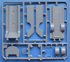 COE (CabOverEngine) refueler truck m.1939 (Plastic model kit) 1/72 ACE 72592