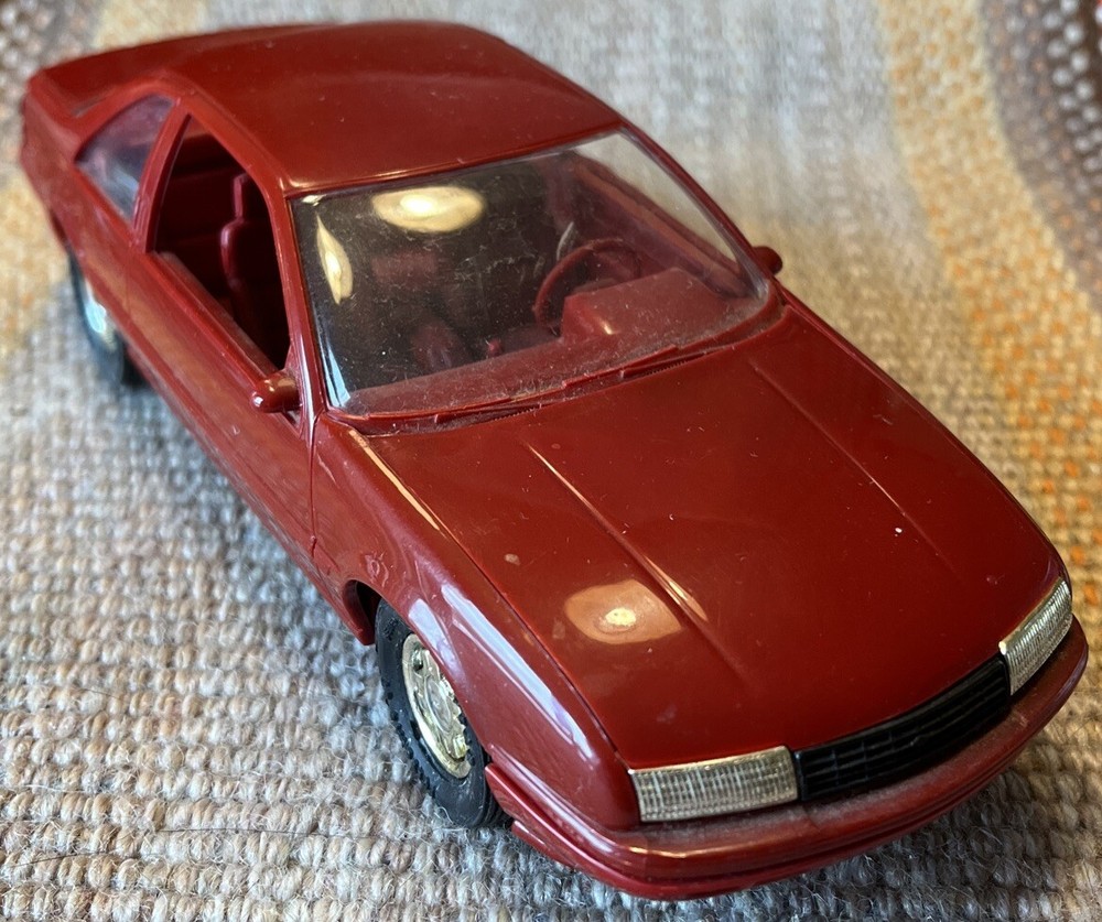 1988 Chevrolet Beretta Red Dealer Promo Car 1:25 AMT ERTL RARE