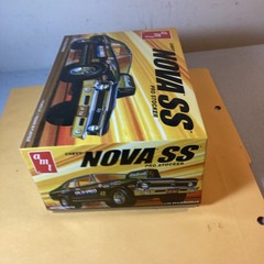 AMT 72 Chevy Nova SS 1:25 Scale Plastic Model Kit