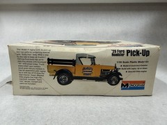1974 Monogram USA 1/24 Model 1929 Ford Roadster Pick-Up Truck New Open Box