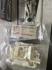 AMT PRESTIGE 1969 CHEVROLET CORVAIR 1/25 KIT MODEL/new/read