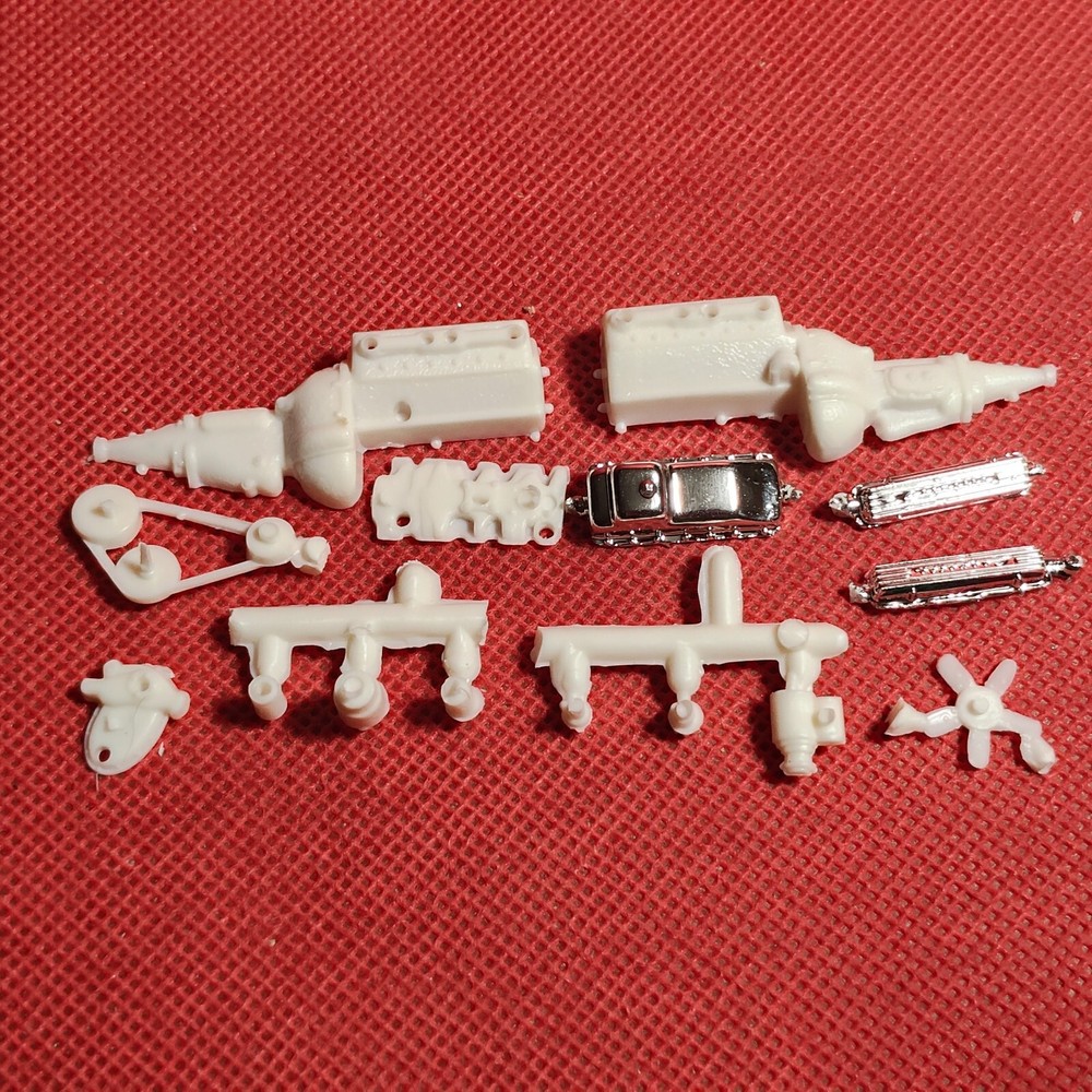 SBC Stock Engine No Carb 1960 Chevy Corvette 1:25 Scale Model Car Part MPC
