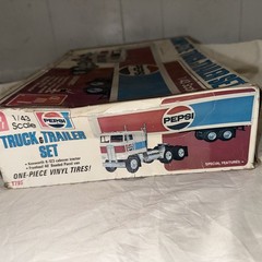 AMT 1/43 Pepsi Kenworth truck and trailer model kit