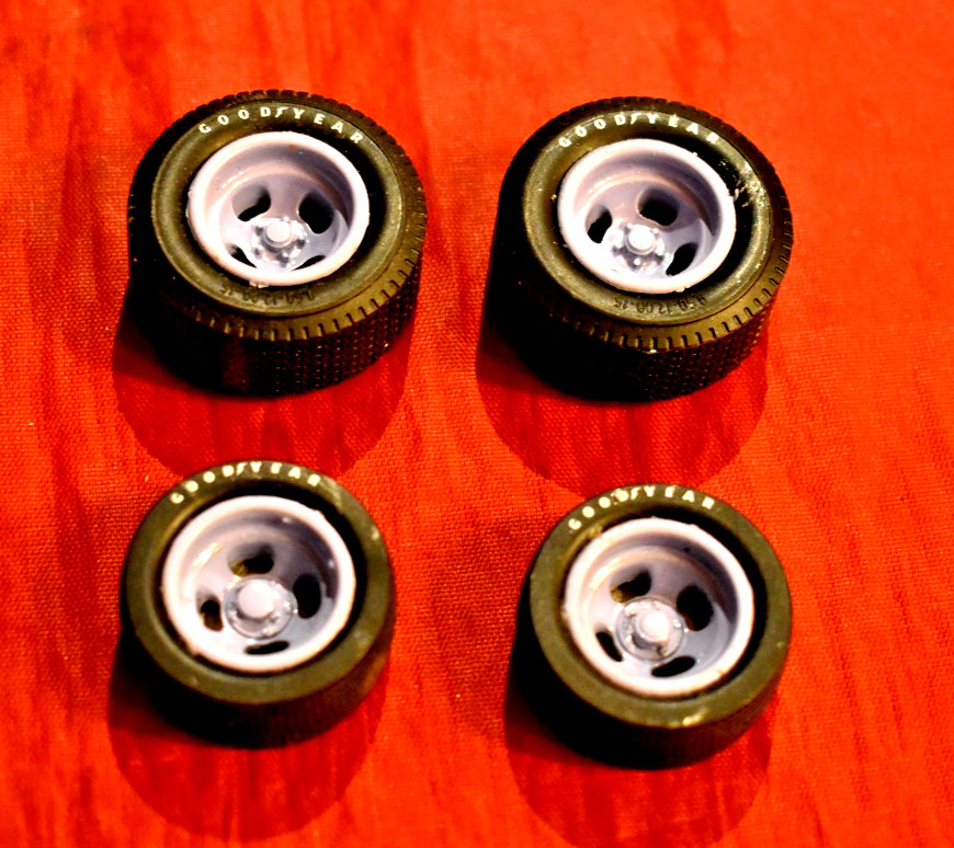 AMT Slotted Mag Wheels on Goodyear Tires 1/25