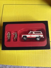 Preiser Command Brigade Vehicle and 2 Firemen 1:87 Scale