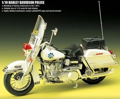 Academy#15500 Harley Davidson Police Motorcycle Bike Plastic Model Kit 1/10