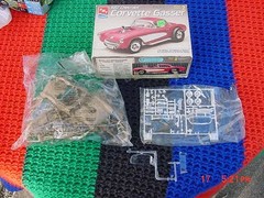 VINTAGE 1957 1960 CORVETTE MODEL KIT LOT AMT REVELL HIGHWAY SCENES